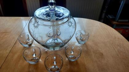 Bowlegefäss mit 9 Gläsern, 1950 Jahre