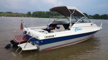 Bayliner Classic US Kajüt Boot mit Trailer Innenborder
