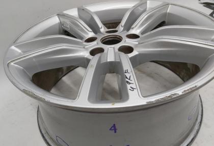 Radscheibe (19x8.0J - SILBER) mit Schaden Tesla Modell S 1054040-00-B