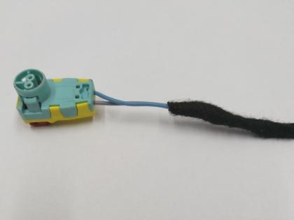 Zündpillenstecker Airbag blau Tesla Modell 3 1067954-00-E