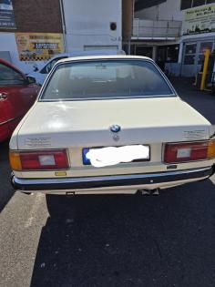 Oldtimer BMW 735i