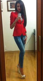 Junge Frau sucht lebenserfahrenen Mann
