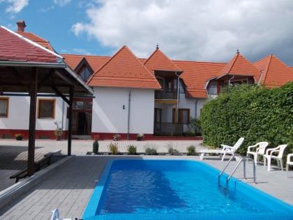Am Plattensee in Ungarn Appartementshaus zu verkaufen