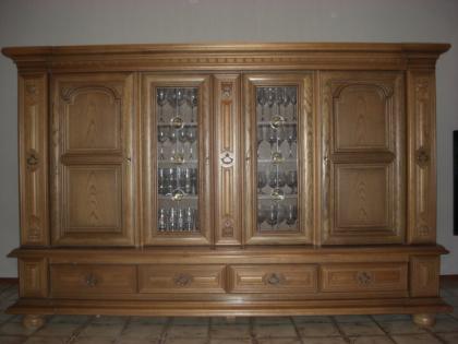 Hochwertigen Wohnzimmerschrank der Marke    Drontheim 270E   Baujahr 1981