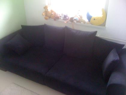 * FAST NEU* Gemuetliches modernes GROSSES Sofa in Schwarz