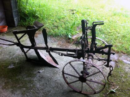 Antiker Pflug Gebrüder Knecht