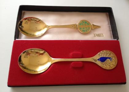 Robbe & Berking Silber, vergoldet Jahreslöffel von 1971  Lucia  und 1973