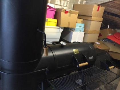 Barbeque Smoker Grill
