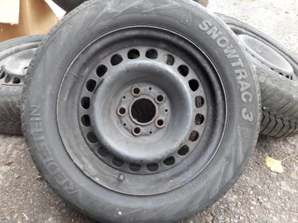Winterreifen Snowtrac 3 195/ 65 R15 91T auf Stahlfelgen