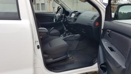 Toyota Hilux 2,5L 144 PS, 4x4, Hardtop, Dachträger, AHK, Getriebeschaden aber fa
