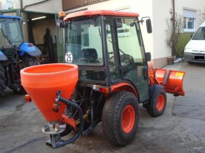 Kommunaltraktor	Kubota B2230 H