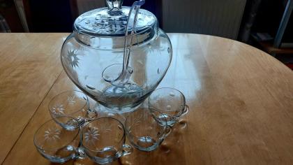 Bowlegefäss mit 9 Gläsern, 1950 Jahre