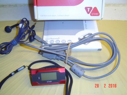 T iriver Model T30 1GB