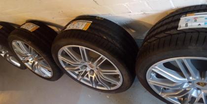 Porsche Cayenne GTS 21 Zoll Sport Edition Räder Felgen 295/ 35 Sommerreifen