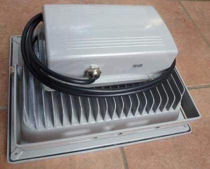 LED 50W Außen und Innen Flutlicht Fluter Strahler Scheinwerfer IP65 mit Kabel un