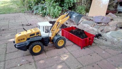 Radlader RC Liebherr L556 2 plus 2 inkl. Funke RTR