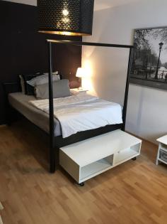 Tausche großes Zimmer in münchen gegen Zimmer in Paris
