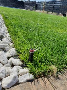Automatische Gartenbewässerung aus Polen, vollautomatische Rasenberegner HUNTER