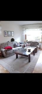 Zu verschenken. Couch 2 und 3 Sitzer mit Schlaffunktion