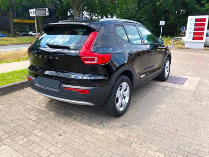 Volvo XC40 D4 AWD Momentum Leder2021