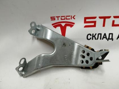 1082313D Tesla Modell 3 Abschirmungshalterung 1100562-00-E