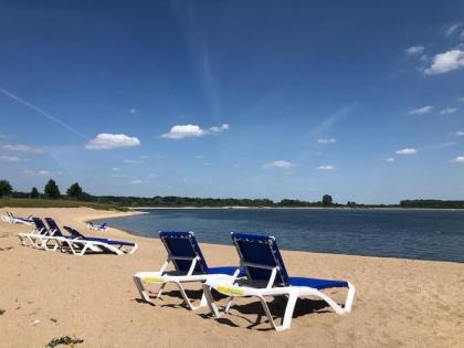 Zu vermieten Mobilheim am Wasser in Holland mit Sandstrand eine Stunde vom Ruhrg