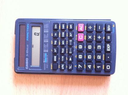 CASIO fx-82 SOLAR scientific fraction wissenschaftlicher Taschenrechner, vollstä