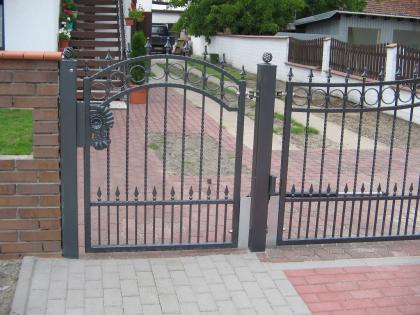 Metallzäune,Zaunanlage, Toranlage,Zäune aus Polen von hm-zaune