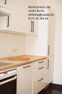 Möblierte Altbauwohnung in Berlin Charlottenburg.