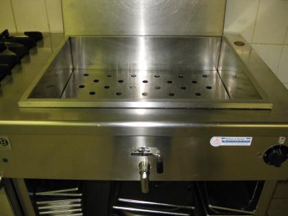 Bain-Marie mit Einsätzen zu verkaufen