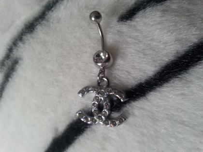 Bauchnabelpiercing Chanel Design NEU