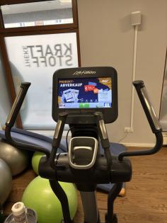 Crosstrainer LifeFitness Elevation Series 95x Cross Trainer inkl. TV Display