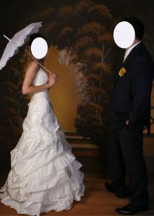 Wunderschönes Brautkleid aus Seidentaft