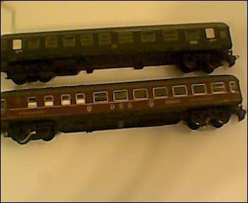 Biete Wagen für Trix Express Eisenbahn