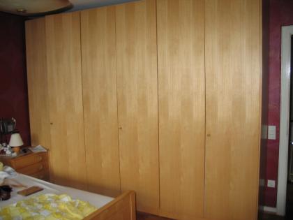 Schlafzimmer zu verschenken
