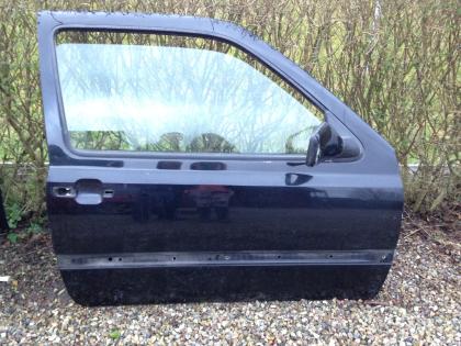 Verkaufe VW3 Motor mit 5 Ganggetriebe (75PS), zwei Tueren und eine Heckklappe.