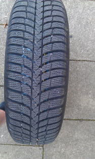 Biete 2 Winterreifen Kumho 175/65R14 82T für Honda Civic, Jazz