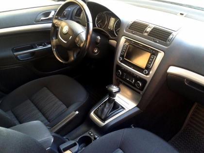 Skoda Octavia II Elegance 2.0 TDI DSG, Navi,2021