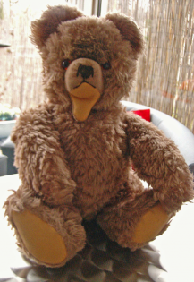 Sehr schöner Alter Teddy!