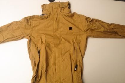 Neu: Coole Bench Jacke - M