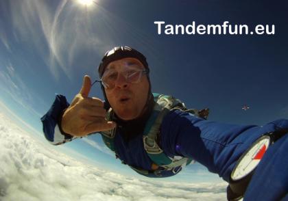 Fallschirmspringen, Ausbildung AFF aus 4300m - Skydive Kurse