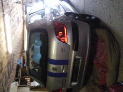Biete Top Peugeot 307 HDI 1,6 Tempomat Silber 04/2006 TÜV/AU 08/2014 Bestzusatnd
