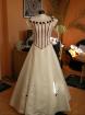 Traumhaftes Brautkleid in creme- bordeaux (Gr. 40) zu verkaufen