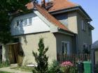 Zweifanilienhaus für Großvamilie und/oder Tire in Dorfrandlage.