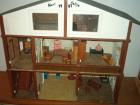 Selbstgebautes Puppenhaus