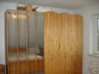 Schlafzimmer-Spiegelschrank