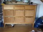Wohnzimmermöbel/ Sideboard mit 6 Rattankörben