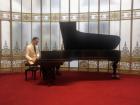Klavierstunden bei professionellem Pianisten, mit Freude und Fortschritt