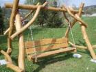 Gartenmöbel aus Baumstämmen