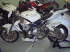 YAMAHA R1 